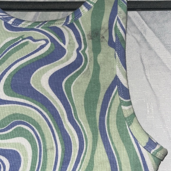 Harlow Cropped Tank Top - Picture 3 of 5